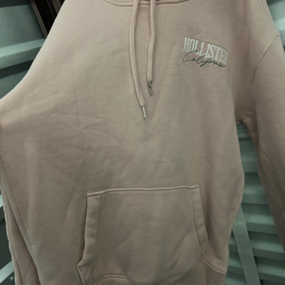 Hollister Light Pink Sweatshirt - Picture 9 of 9